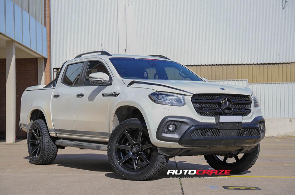 MERCEDES X CLASS AVALANCHE GLOSS BLACK MILLED ACCENTS